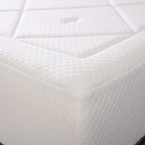Amazon Basics Materasso in memory foam “Superb”